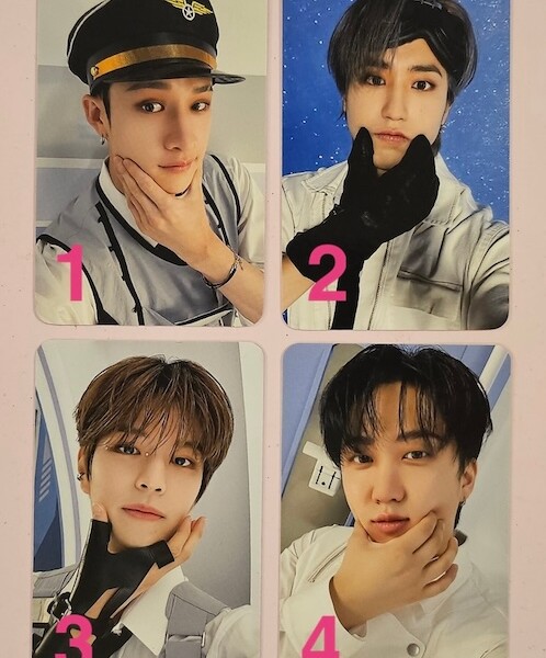 STRAY KIDS - OFFICIAL PHOTOCARD - 3RD FAN MEETING PILOT - B VERSION